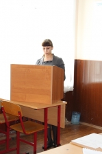 Юлия Крутовских защищает отчет по преддипломной практике