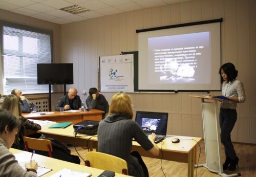 Выступление студентки 4 курса факультета декоративно-прикладного искусства и дизайна Екатерины Тен