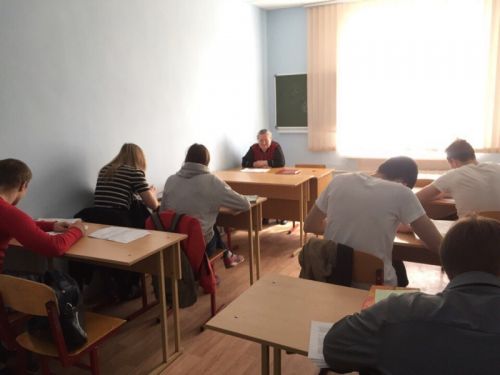 1 Преподаватель просит учащихся использовать не только книжные сведения, но и личный опыт