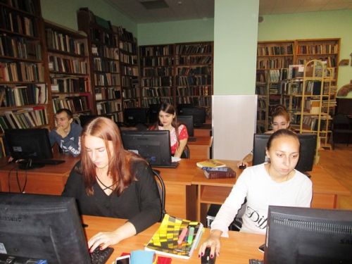 студенты ТБО-15 на занятии по дисциплине Туристские формальности