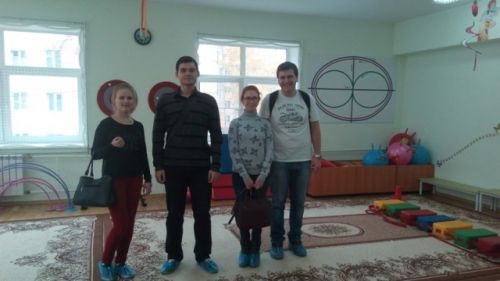 Вергузова М., Мясников С., Мирошниченко П., Банцекин С. в игровой комнате