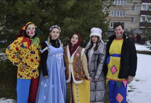 студенты группы НХТ-О-19 на празднование Масленицы в ГГУ 2020 г.
