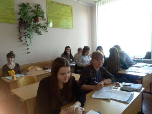 1Задание получено, идет активное обсуждение