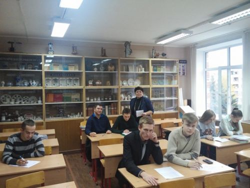 29.09.2015 г.студенты М-4 пишут конкурсное эссе