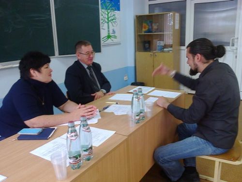 На экзамене по философии применимы в некоторых случаях дизайнерские приемы. Экзамен сдает старший преподаватель кафедры дизайна ГГУ Егоров Е.Б.