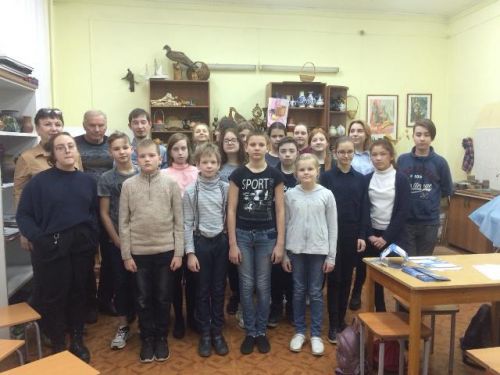 Преподаватель колледжа Соколов А. В. с учениками и преподавателями детской школы искусств г.Шатура