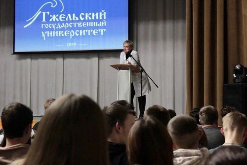 00Wedv9XBHI Large