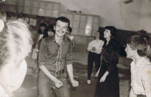  1986 , 