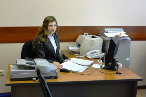 Студентка группы ГМУ-4 на преддипломной практике в Администрации Гжельского сельского пселения