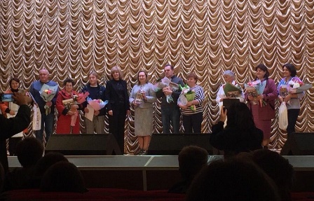 Награждение победителей конкурса на самый красивый сельский дом.