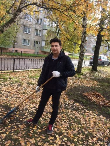 студент технологического отделения 3 курса Александр Кичуткин