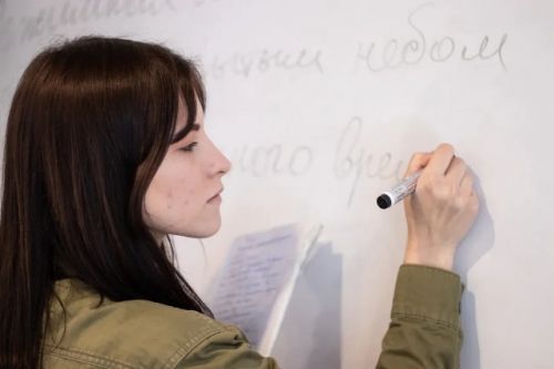 студентка Яковенко Мария во время проведения занятия