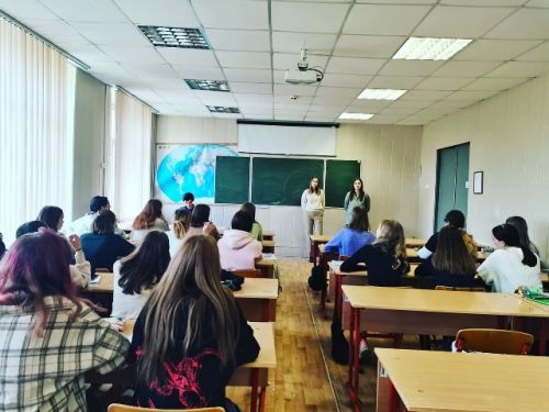 Виктория Александрова и Марина Орищенко рассказвают о деятельности ТИЦ