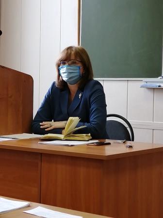 врио ректора Гжельского государственного университета кандидат педагогических наук, доцент Н.Н. Уварова